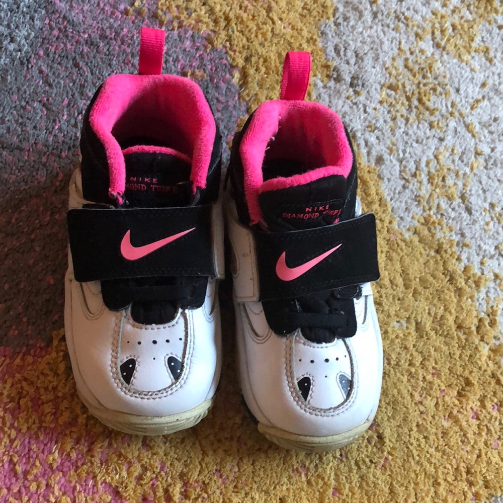 Black, White and Pink Toddler Nike Shoes (4)